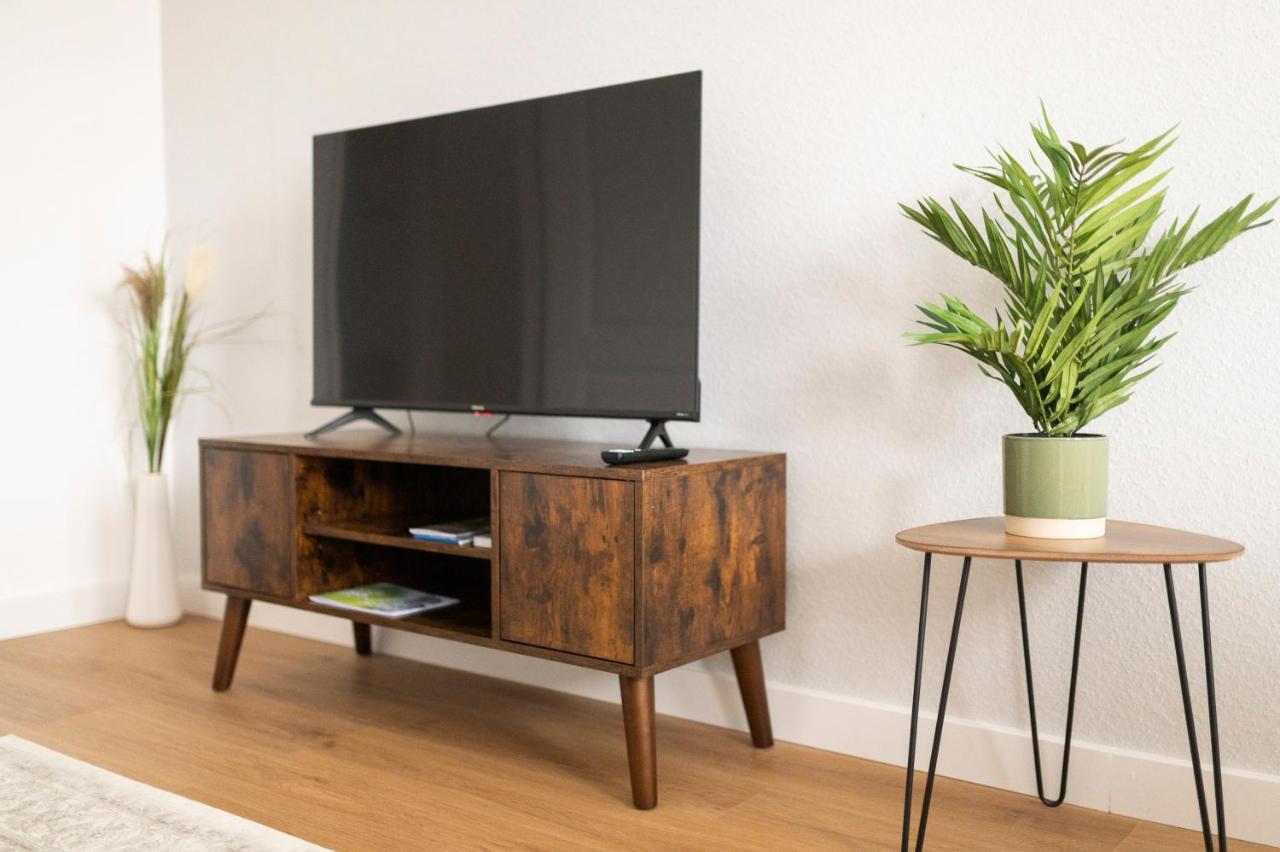 Peter Apartments - Wohnung 90Qm, 3 Schlafzimmer, Kueche, Wohnzimmer, Balkon, Netflix Fulda Esterno foto